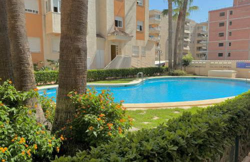 .Apartamento 1a linea de playa + piscina + parking DAIMUS - Foto 2