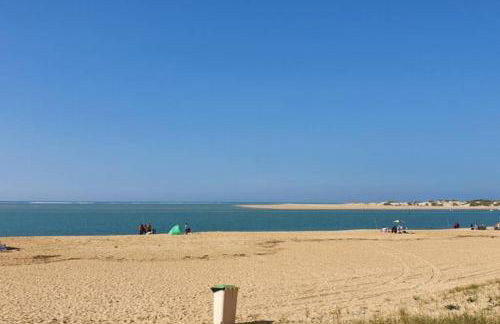 Amplio apart con Aire Acondicionado a 500 m de la playa La Barrosa - Foto 32