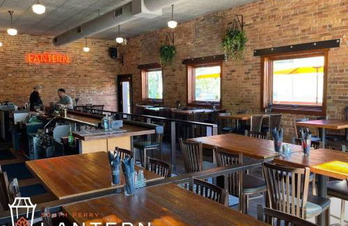 Quaint South Hill Home w Luxury King Bed and Wifi - Foto 39