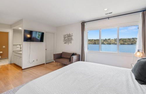 Stunning Waterfront Mansion with Pool and Hottub - Foto 21