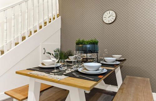 Charming 3BR Flat with Ensuite Master and Balcony - Foto 17