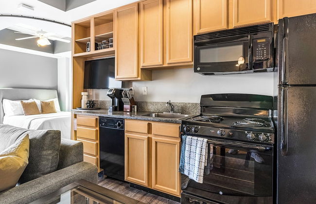 9 On Canal By Landing - Photo 4