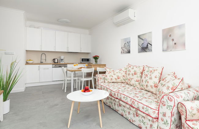 Pet-friendly Spadochroniarzy by Renters - Photo 34