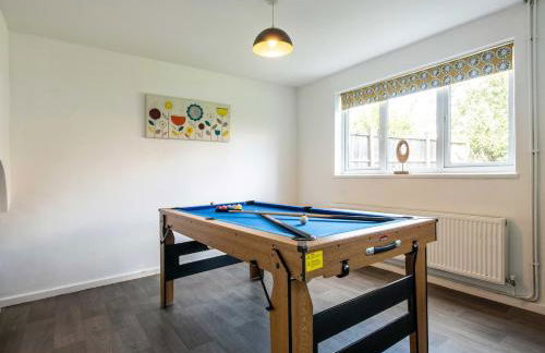 4 Bed Family & Contractor House with Games Room! - Foto 10