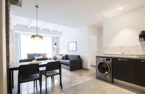 Apartamentos La Marina - Foto 1