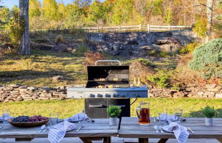 Scenic Catskills Retreat • Pool Hot Tub Game Room Lake Views Mountainview Estate by AvantStay - Foto 64