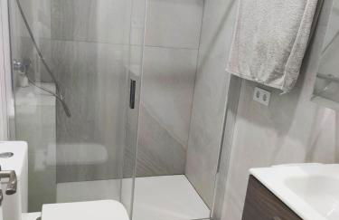 Rastro, Plaza Mayor and Madrid Río - Photo 17