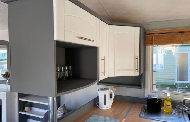 Immaculate 2-bed Static Caravan Near the Lake - Foto 15