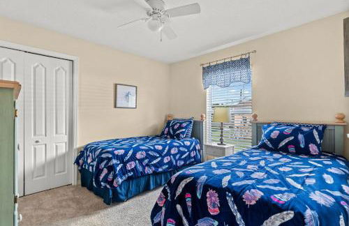 EXQUISITE VILLA - 2 Master Suites, Pool South and Spa, Gas BBQ, Game Room, WIFI - Foto 43