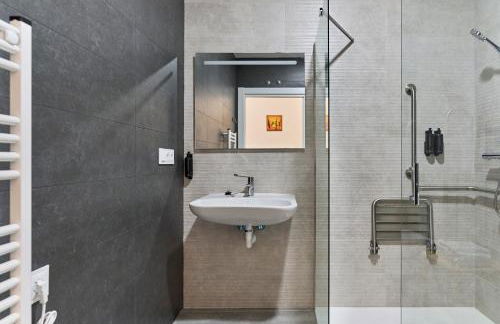 Apartamentos Catedral Palace by gaiarooms - Photo 2