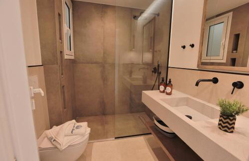 La Mer Bleue Beachfront Boutique Apartments - Photo 8