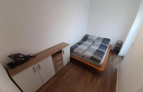 Erdgeschoss 75 m2 Großer Parkplatz WLAN Terrasse 30 m2 Übernachtung Unterkunft - Foto 15