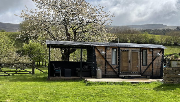 Transformed Railway Wagon- Sleeps2-Garden-Firepit - Foto 2, Imagen principal