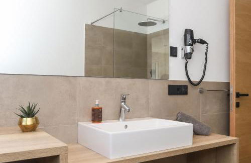 Justina 7 Apartments - Photo 27