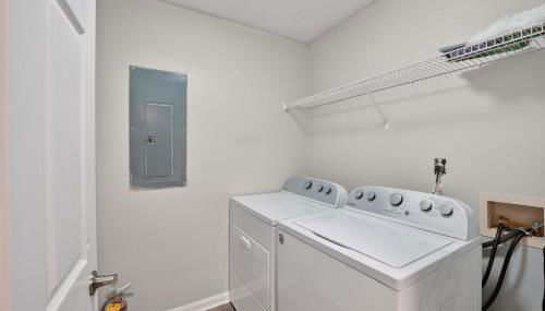 Stylish 2BR2BA with room to unwind - Foto 5