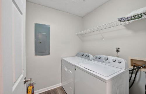 Stylish 2BR2BA with room to unwind - Foto 5