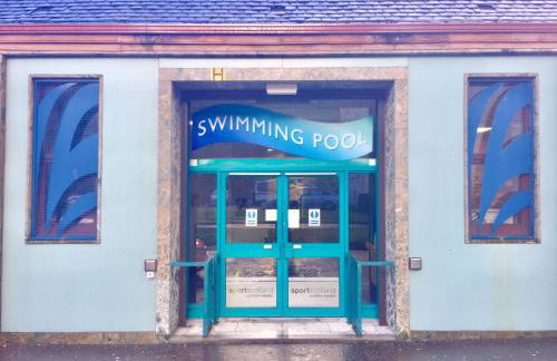 RIVER CLYDE VIEWS - PRIVATE & SPACIOUS APARTMENT - Photo 45