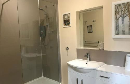 The Annex Apartment is on Cheddar Bridge Apartments - Foto 5