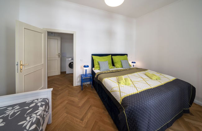 Amazing Apartment Zborovska - Foto 12