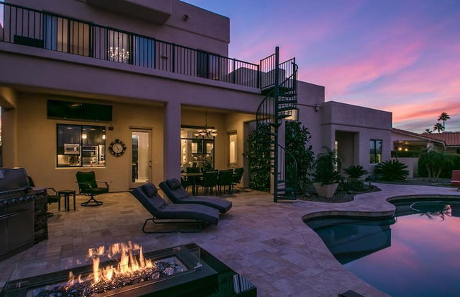 Luxury Contemporary Sanctuary w/ Pool and Views! - Foto 59