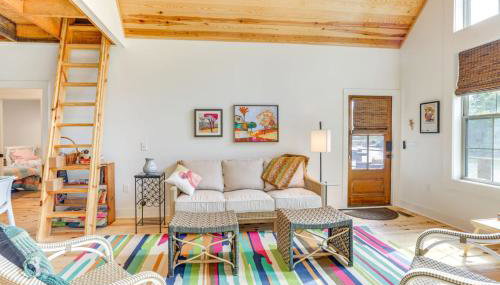 New 3BR Lakefront Home w Dock and Fishing Pond - Foto 2