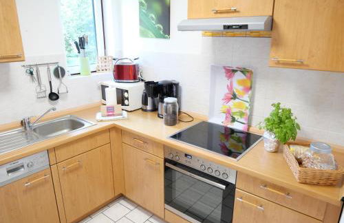 "Goldenes Haus am See mit Boot" - Foto 12