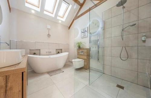 Large immaculate rural conversion - The Milking Parlour - Foto 45