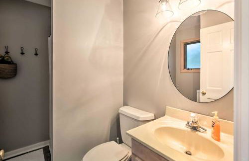 Serene Hideaway with Views, 1 Mi to Hike and Ski! - Foto 18