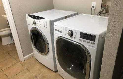 MileHi Vacation Home Pet Friendly - Foto 32