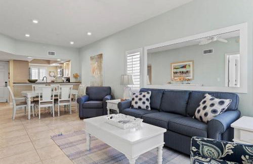 Exquisite Beachfront Residence at Shell Island Beach Club of Sanibel - Photo 7