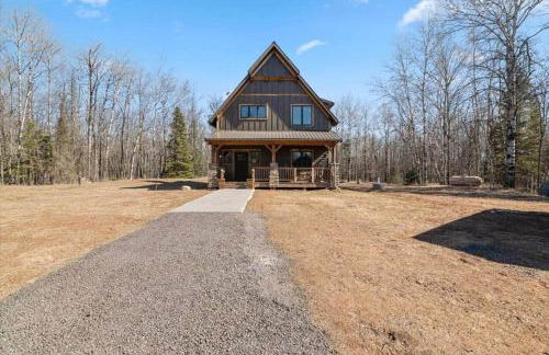 Luxury Lodge on 40 Private Acres • HUMM Sauna • Party Barn • - Foto 9