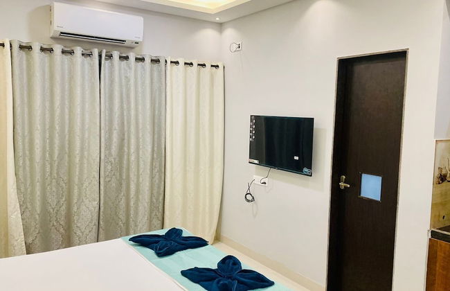 Monarch suites - Photo 10