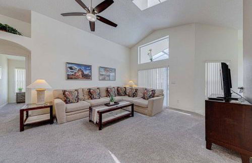 545 -Beautiful 4 Bed Home with Sparkling Pool and Games Room - Foto 14