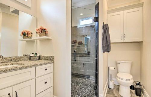 Stunning Lakefront Retreat with Dock Access! - Foto 17