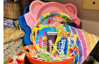 First Class Treatment Luxurious end unit Patio Pool Restaurant Bar on premises Steps away from Everything else! Spacious Condo Stocked with all You Need! - Foto 72