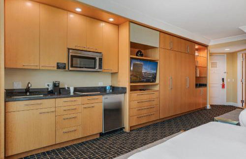 TRUMP 56th Floor - Sphere and Strip View - No Resort Fees - Photo 7