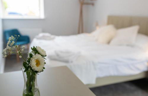 Phaleron - Modern barn conversion on a country estate - Photo 10