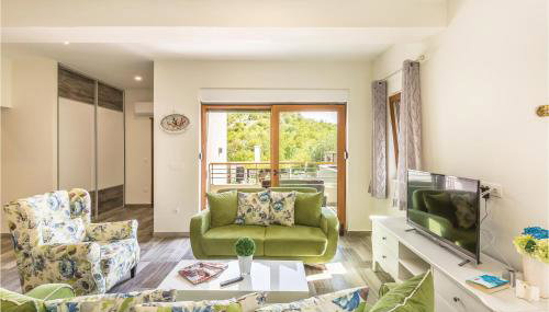 Six-Bedroom Holiday Home In Zagvozd - Foto 5