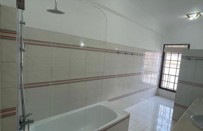 Summer Villa With Heated Private Pool - Photo 52