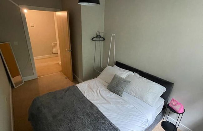 Stunning 2-bed Apartment in Crawley - Foto 6