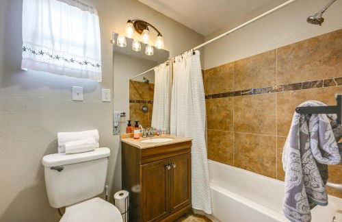 8 Mi to Hiking Home with Patio in Dtwn Pioche - Foto 17