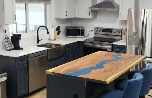 Unique 3-bed Lakefront Container Home - Foto 43