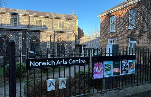 Charming 1 bed loft in 16C house in city centre - Foto 10