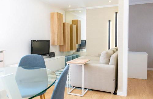 The Modern 1385 Apartment - Photo 8