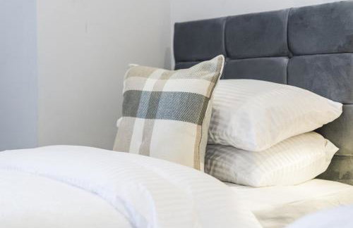 Coulsdon Luxe - Sleeps 3 - Near Station - Foto 14