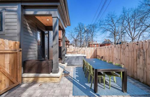 Rooftop Patio, Hot Tub and Games City Escape - Foto 41