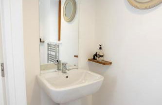 Johnnys Cove - 2 Bedroom House - New Hedges - Photo 26