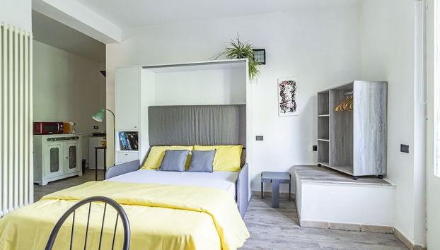 Apartment in Como with terrace - Photo 5