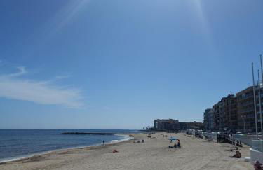 PMT19 - Beachfront-Los Locos-Pool-Privat parkering-Balcony - Foto 7