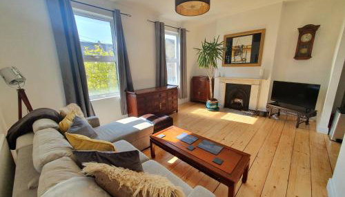 Sunny Apartment with a 10 minute walk to the Sea. - Foto 2